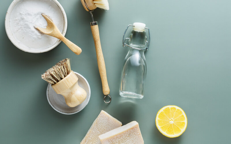Los productos caseros y naturales que necesitas para limpiar tu hogar sin  químicos