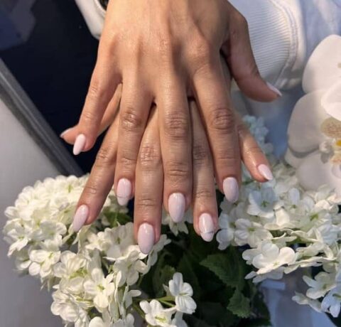 Naia nails diseño